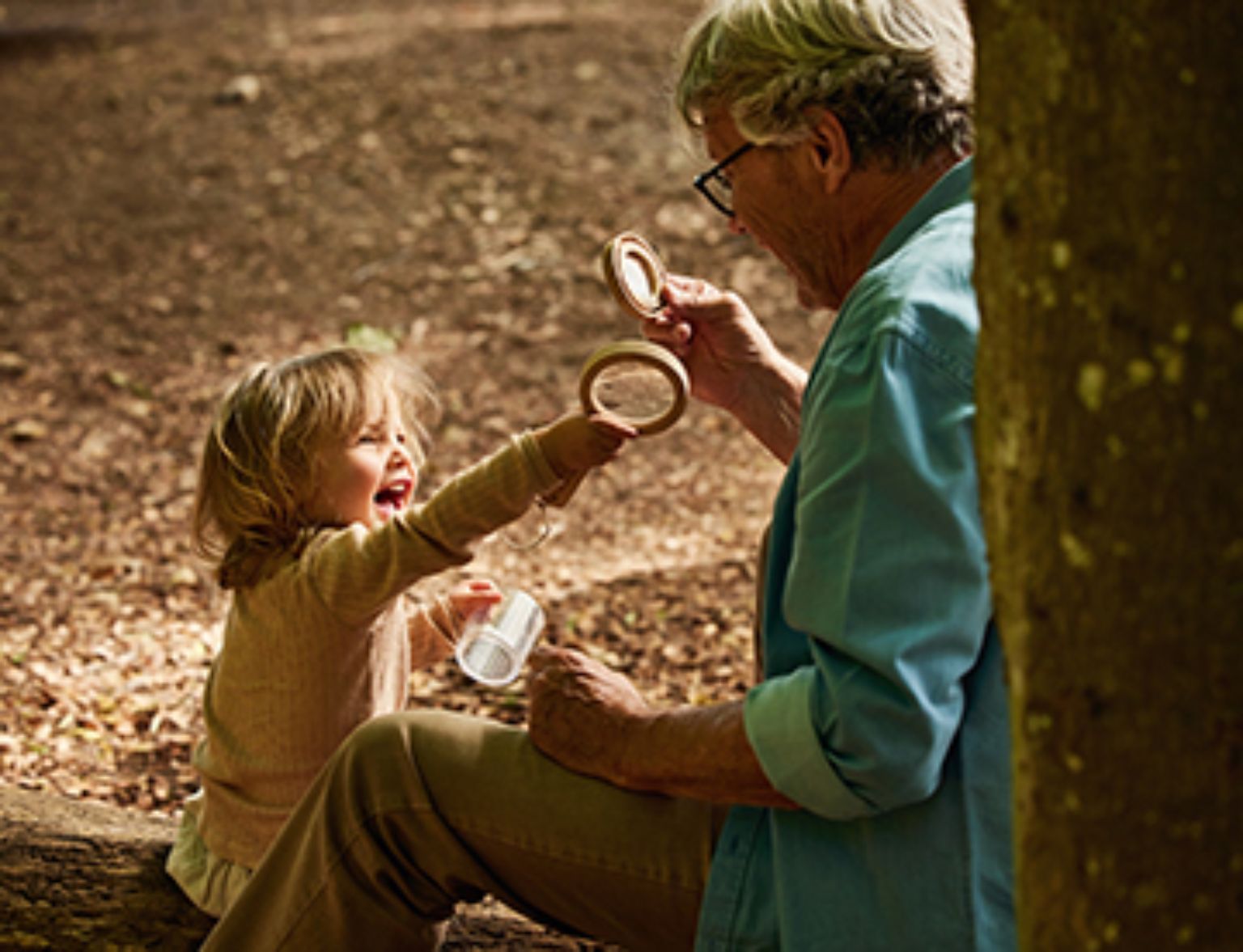 Blog Teaser - Mann und Kind spielen zusammen aus dem Artikel Rente oder Kapitalbezug?