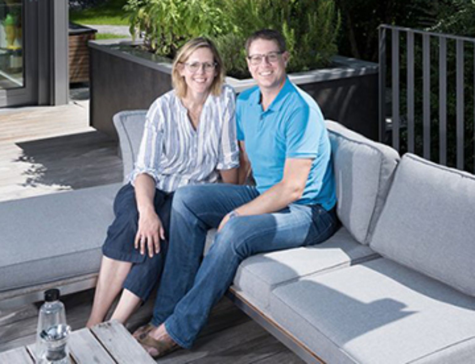 Blog Teaser - Ehepaar aus dem Artikel Nachhaltigkeit heisst grösser zu denken