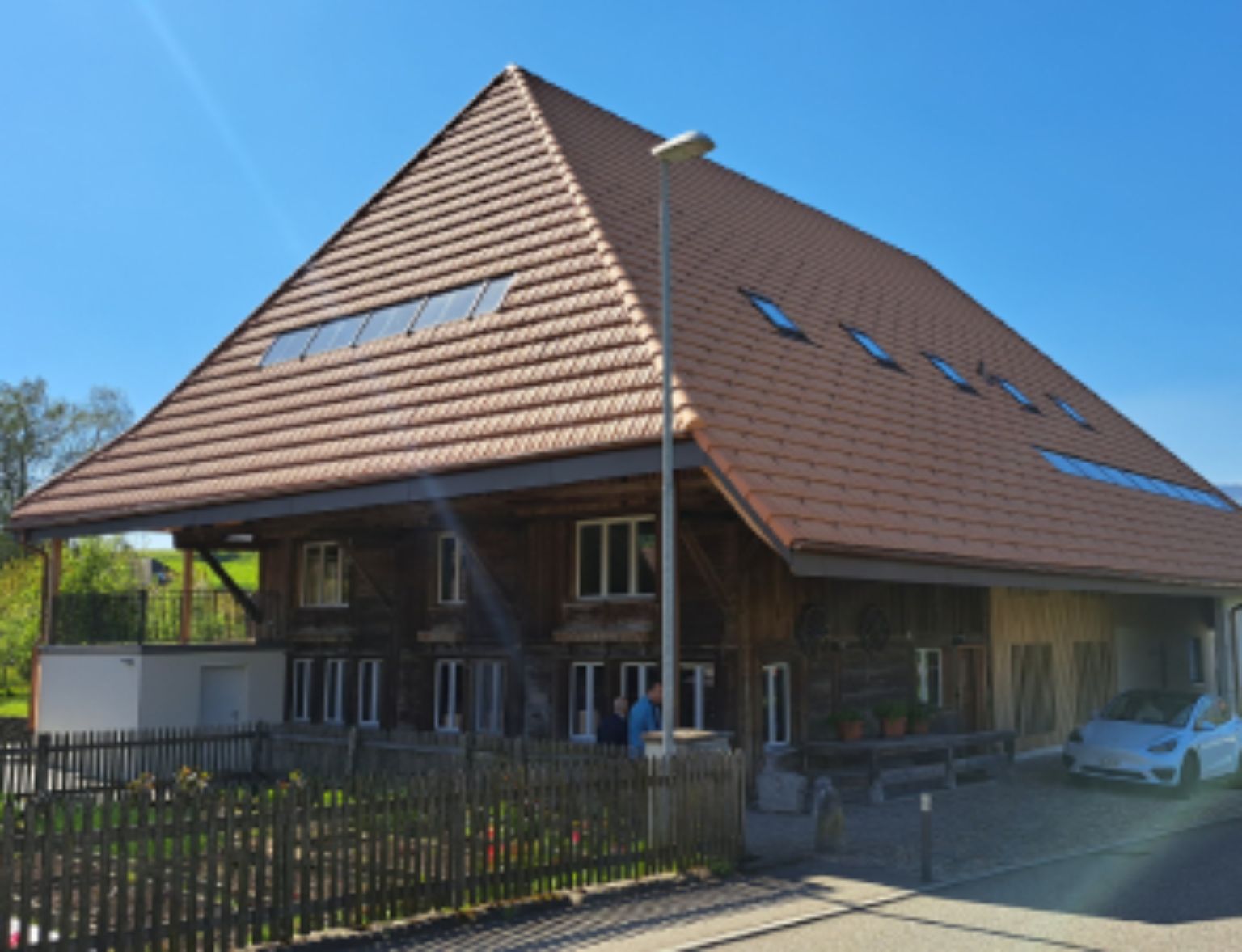 Blog Teaser - Bauernhaus nach dem Umbau aus dem Artikel Herzensprojekt Bauernhaus-Umbau: Darauf sollten Sie achten