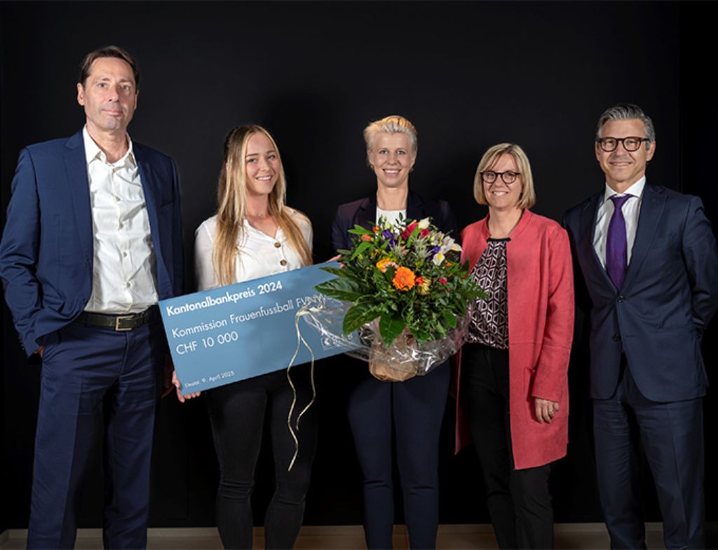 Frauenfussball­kommission Nordwestschweiz gewinnt Kantonalbankpreis der BLKB-Stiftung